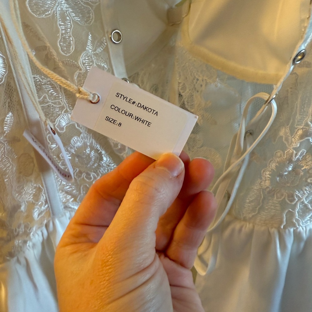 V. Chapman White Lace Tiered Wedding Dress - Picture 6 of 7